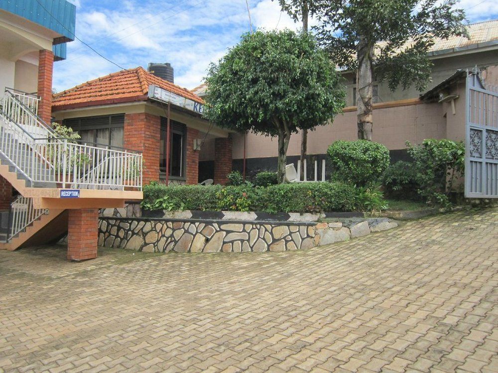 Keba Inn Lyamutundwe 外观 照片