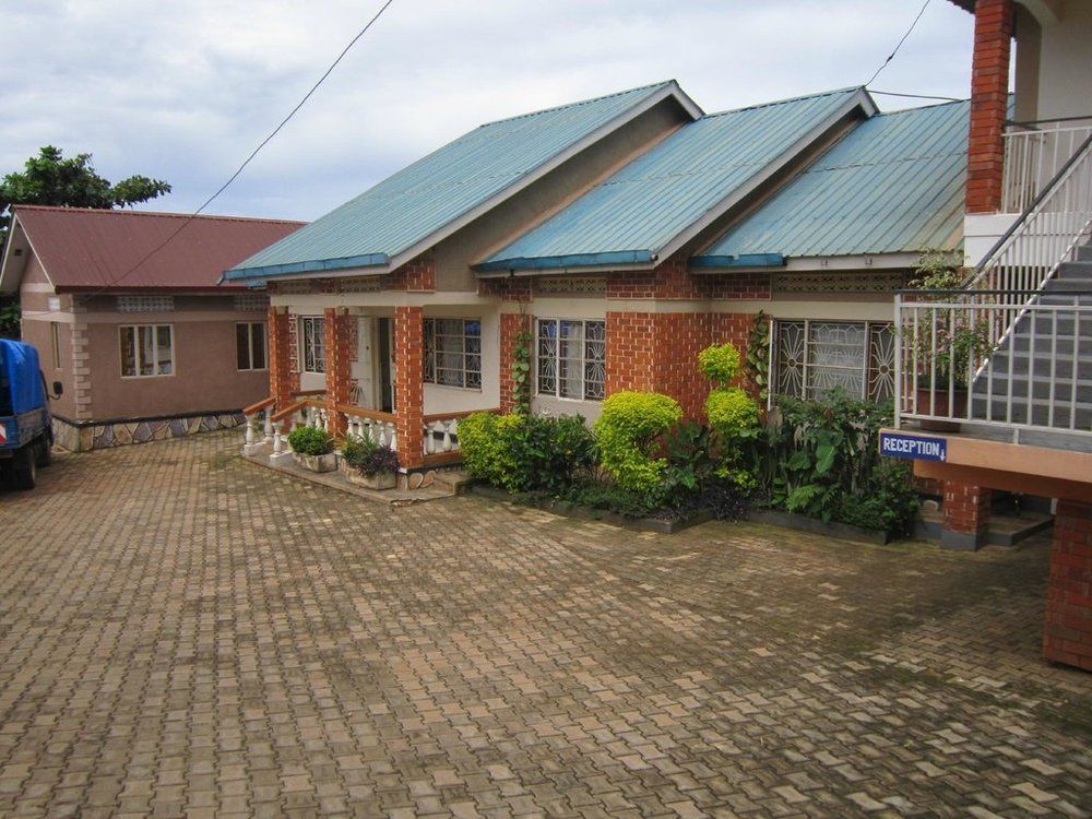 Keba Inn Lyamutundwe 外观 照片