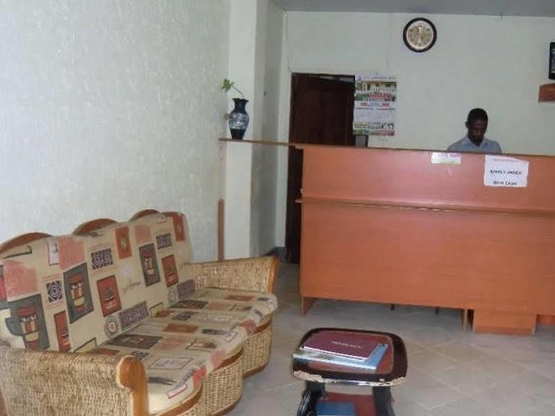 Keba Inn Lyamutundwe 外观 照片
