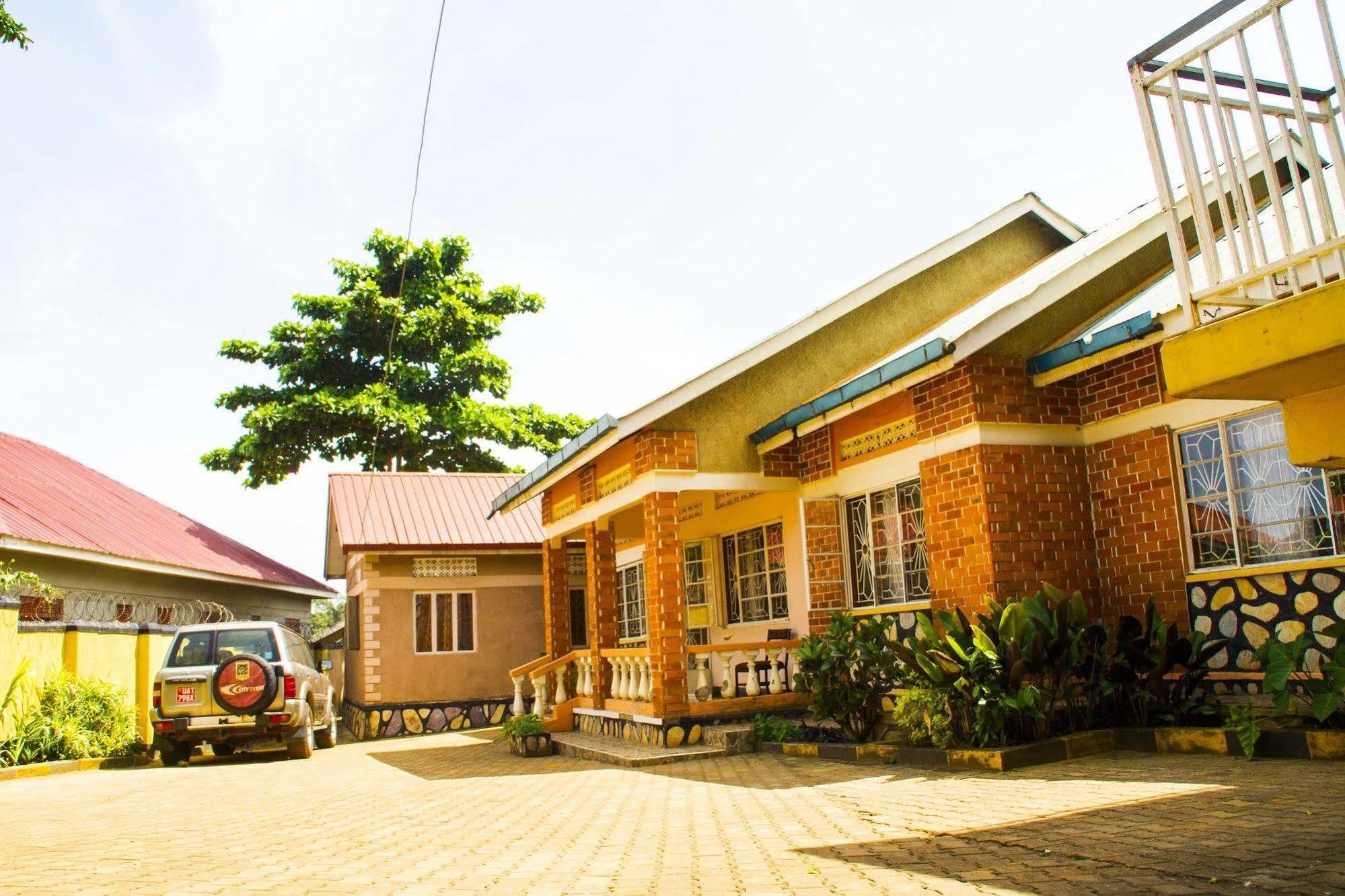 Keba Inn Lyamutundwe 外观 照片