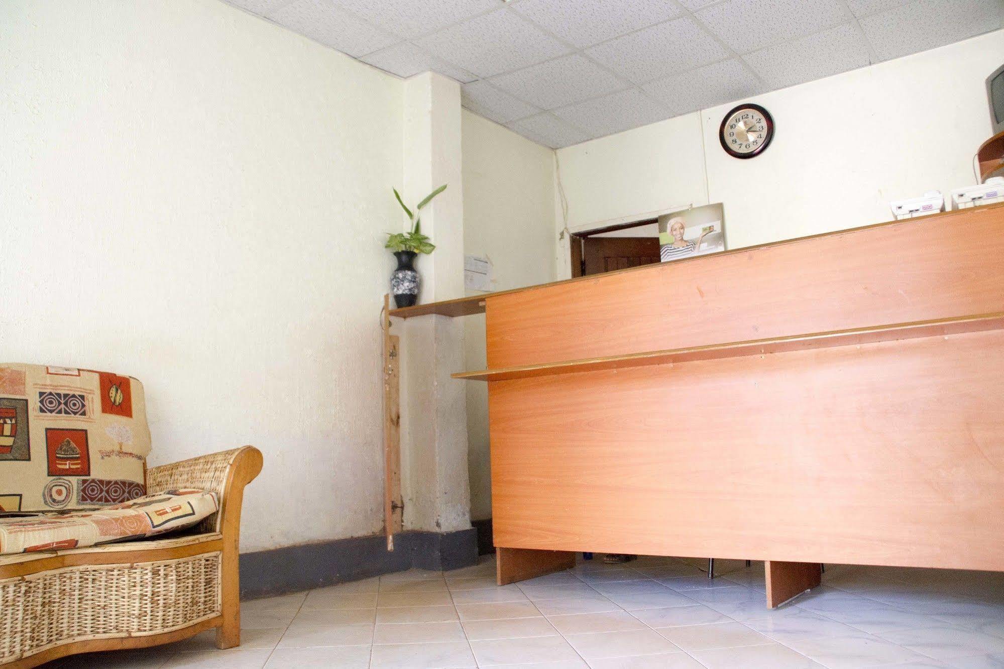 Keba Inn Lyamutundwe 外观 照片
