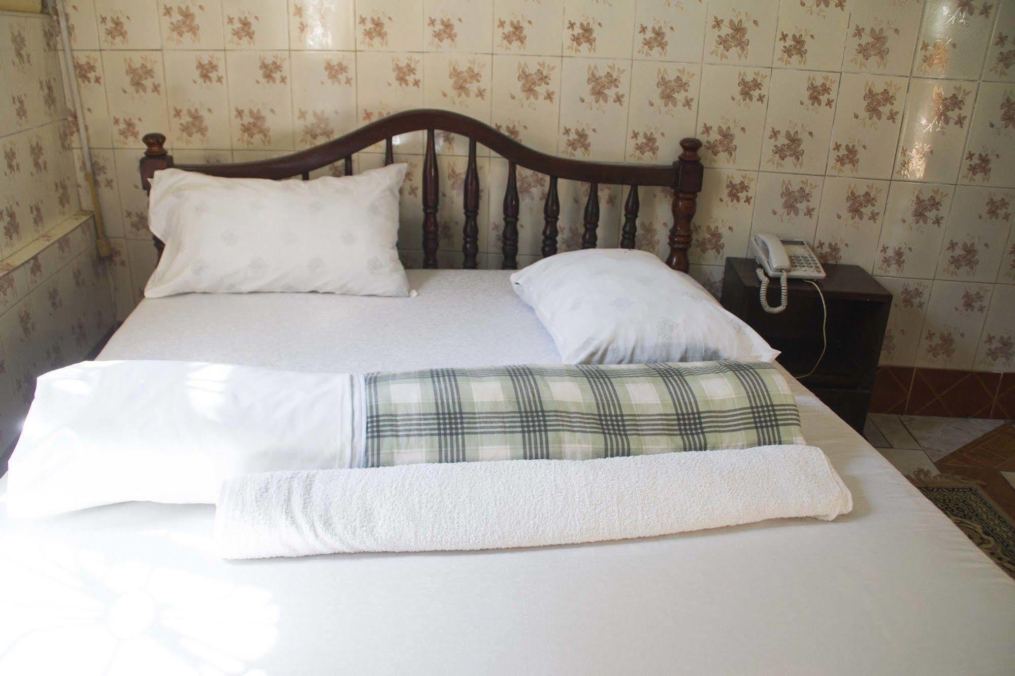 Keba Inn Lyamutundwe 外观 照片