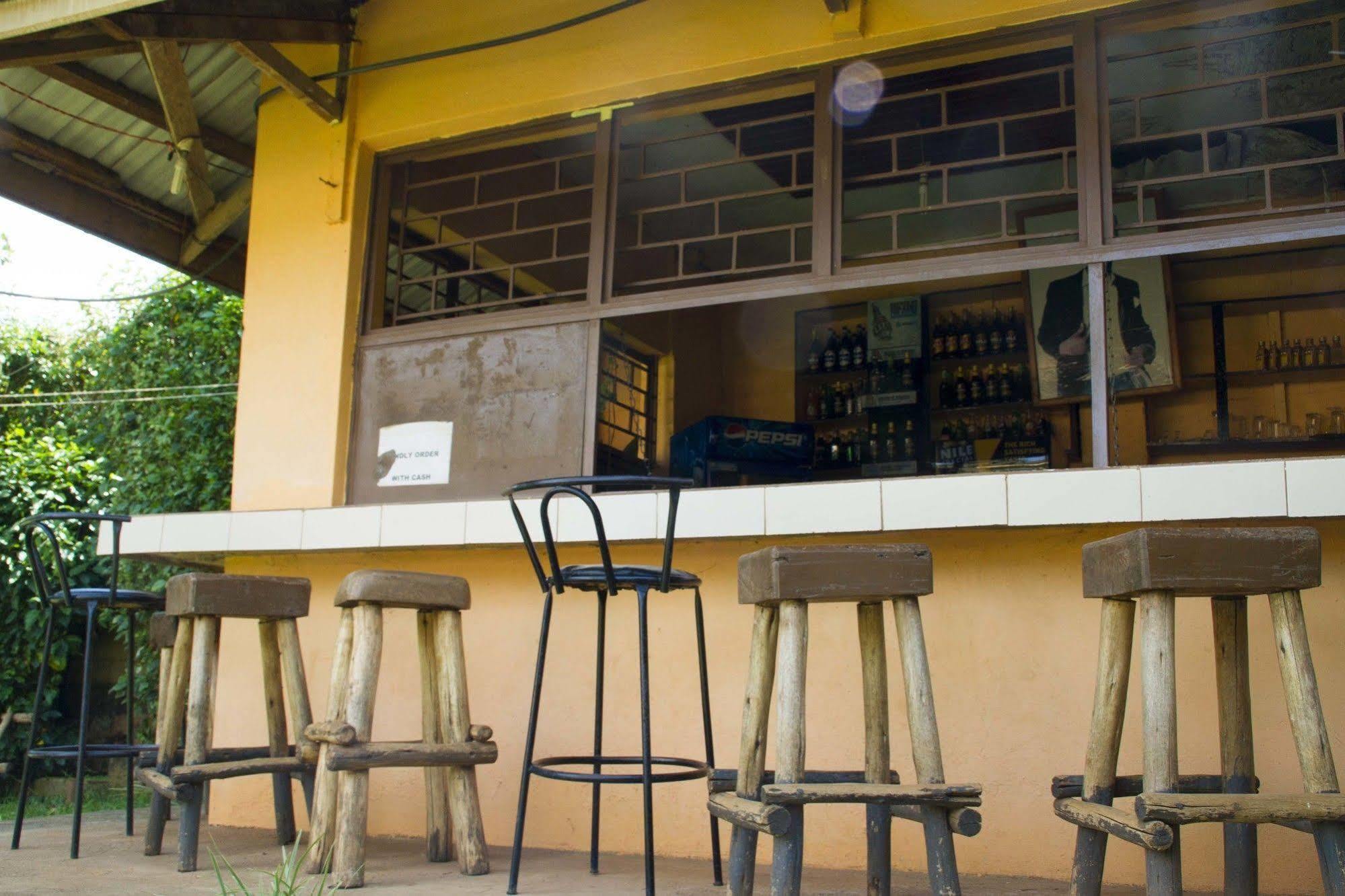 Keba Inn Lyamutundwe 外观 照片